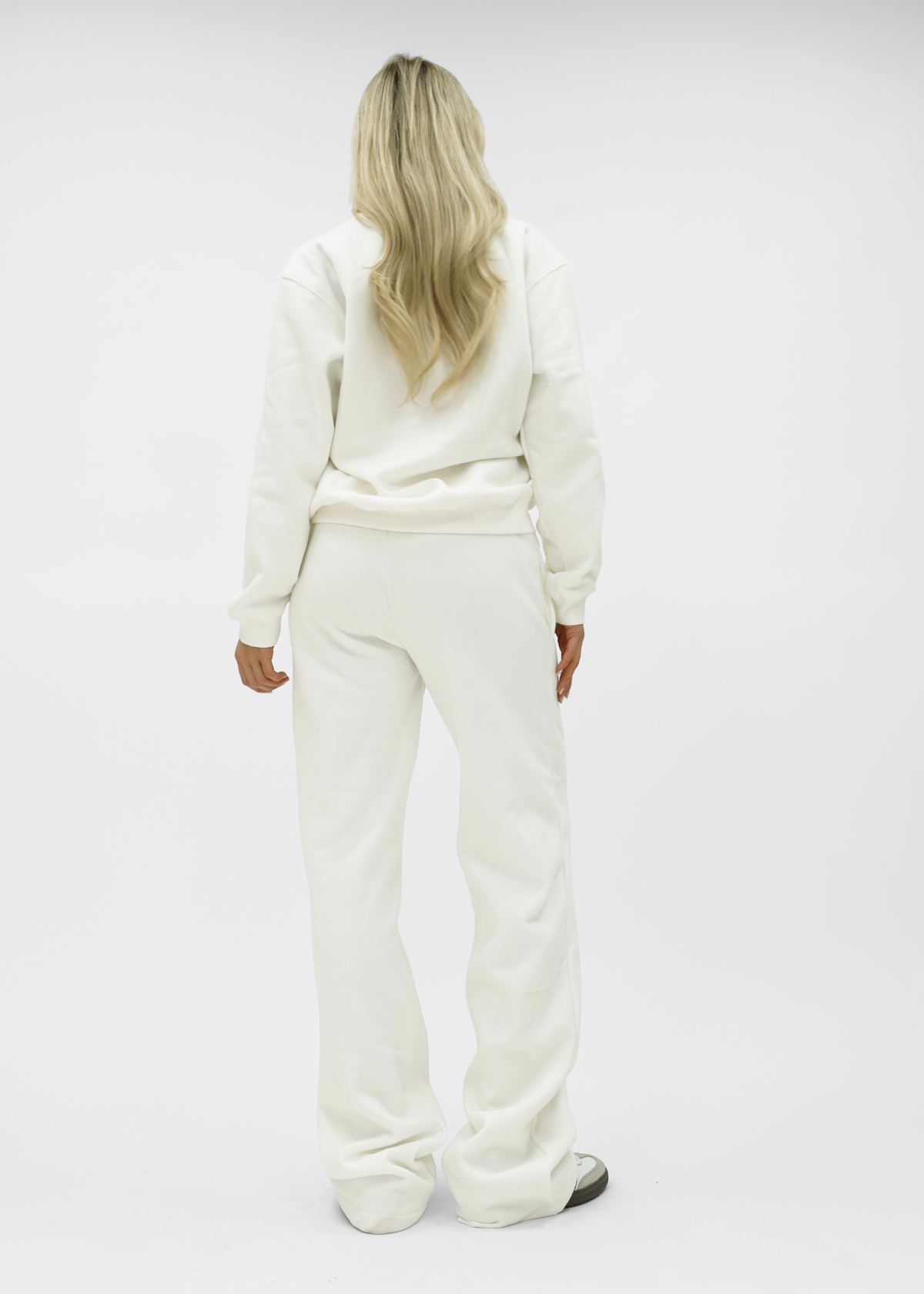 Low/mid waist jogger pants white (tall)