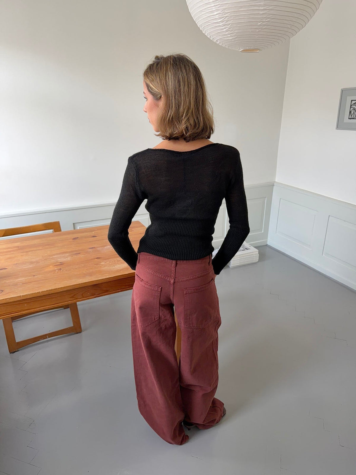 Lova fitted knit sweater – Black